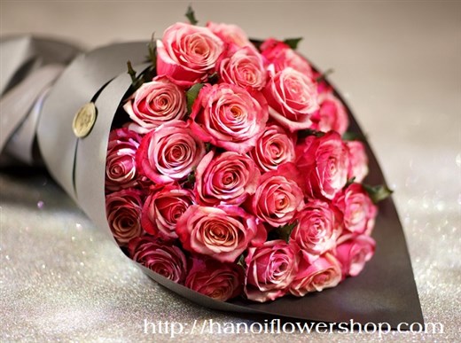 Buying bouquet of flowers online